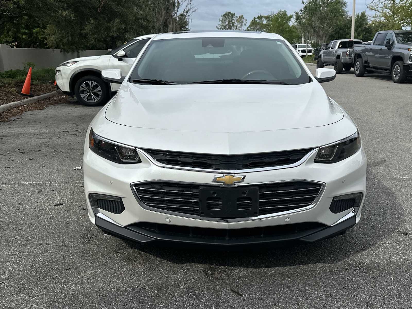 Thumbnail: 2017 Chevrolet Malibu - 9