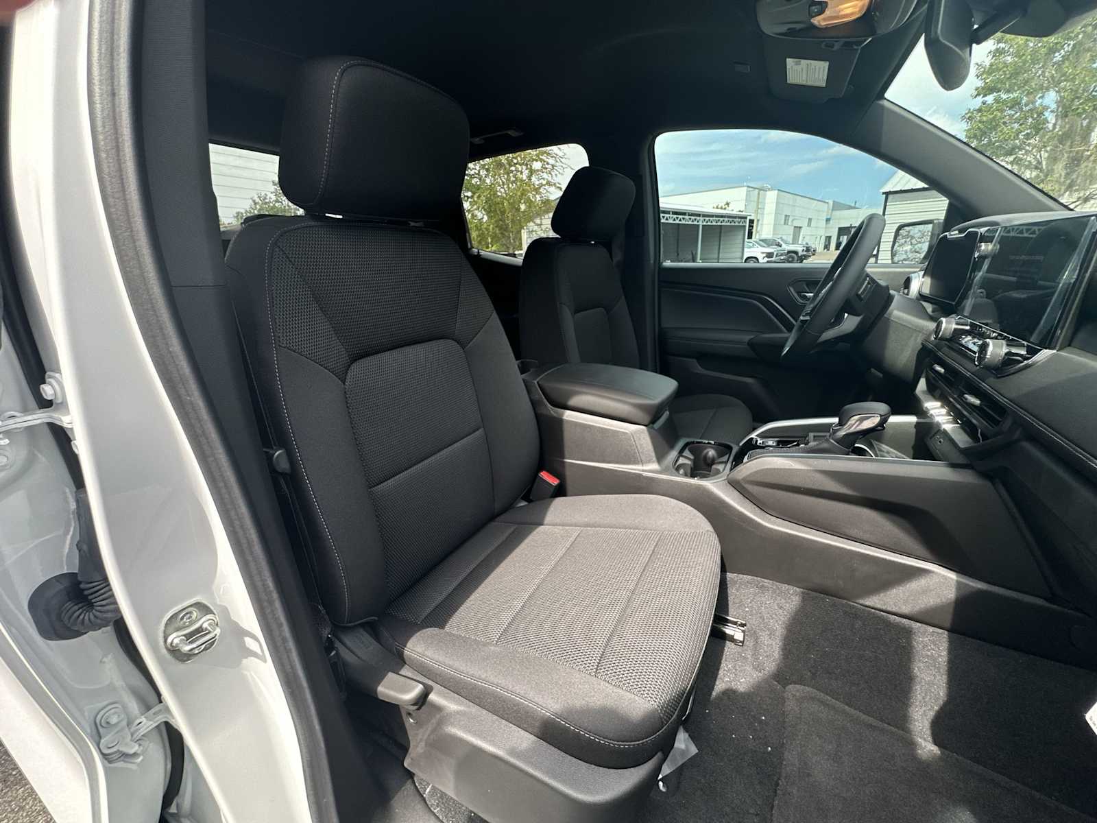 Thumbnail: 2025 Chevrolet Colorado - 19