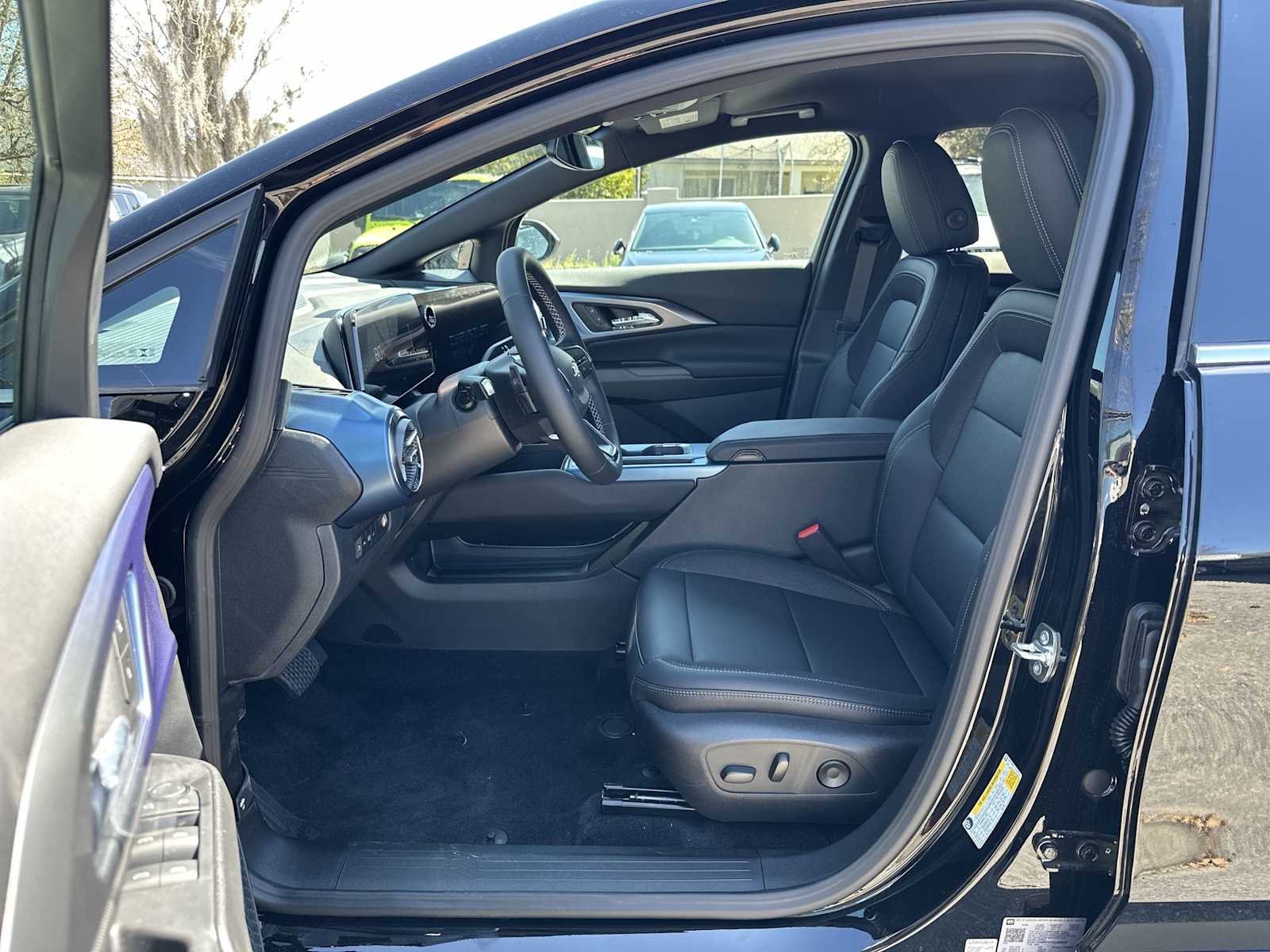 Thumbnail: 2026 Chevrolet Equinox - 2