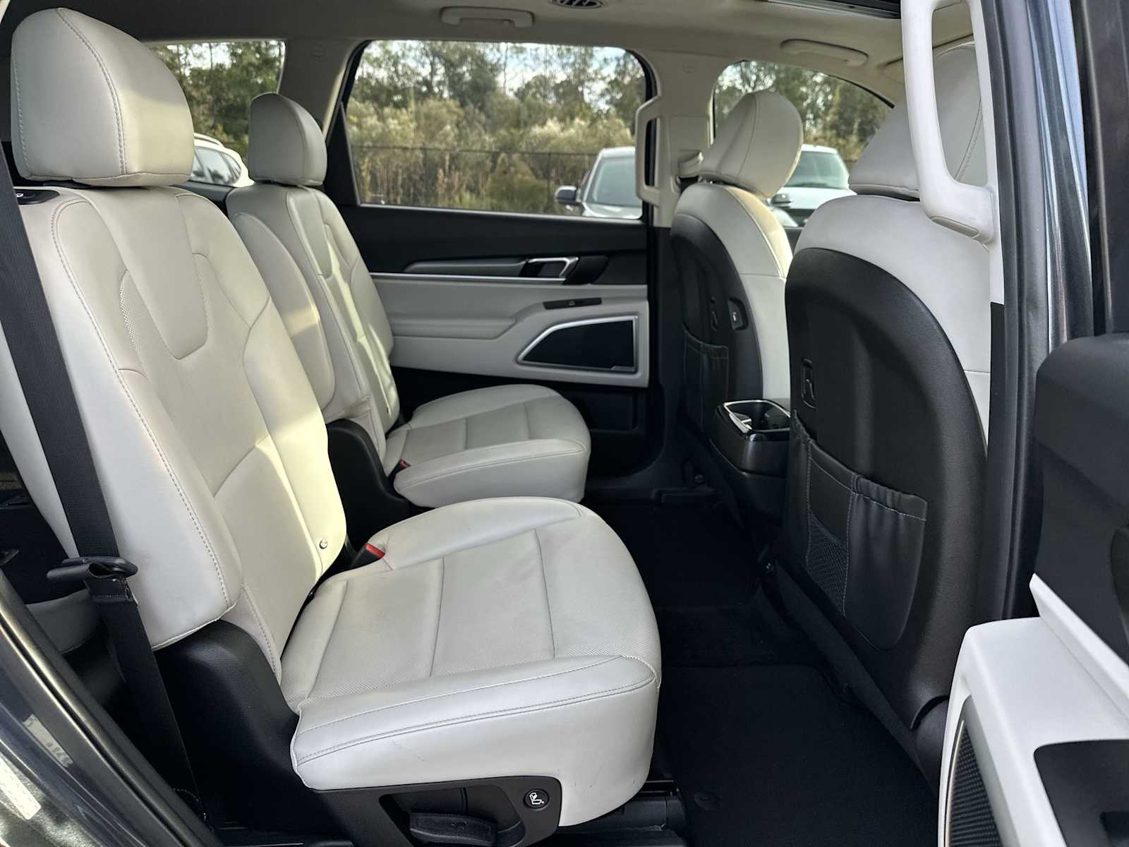 Thumbnail: 2021 Kia Telluride - 19