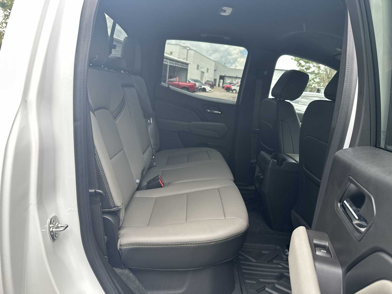 Thumbnail: 2026 Chevrolet Colorado - 18