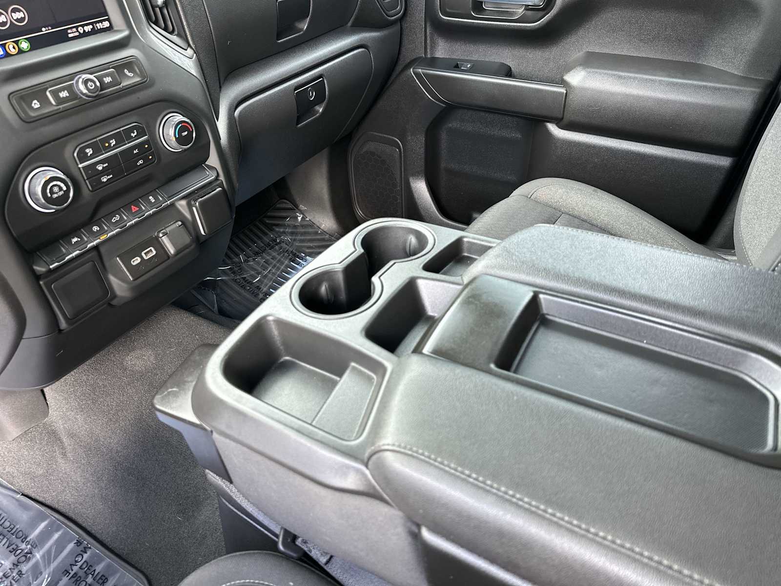 Thumbnail: 2023 Chevrolet Silverado 1500 - 21