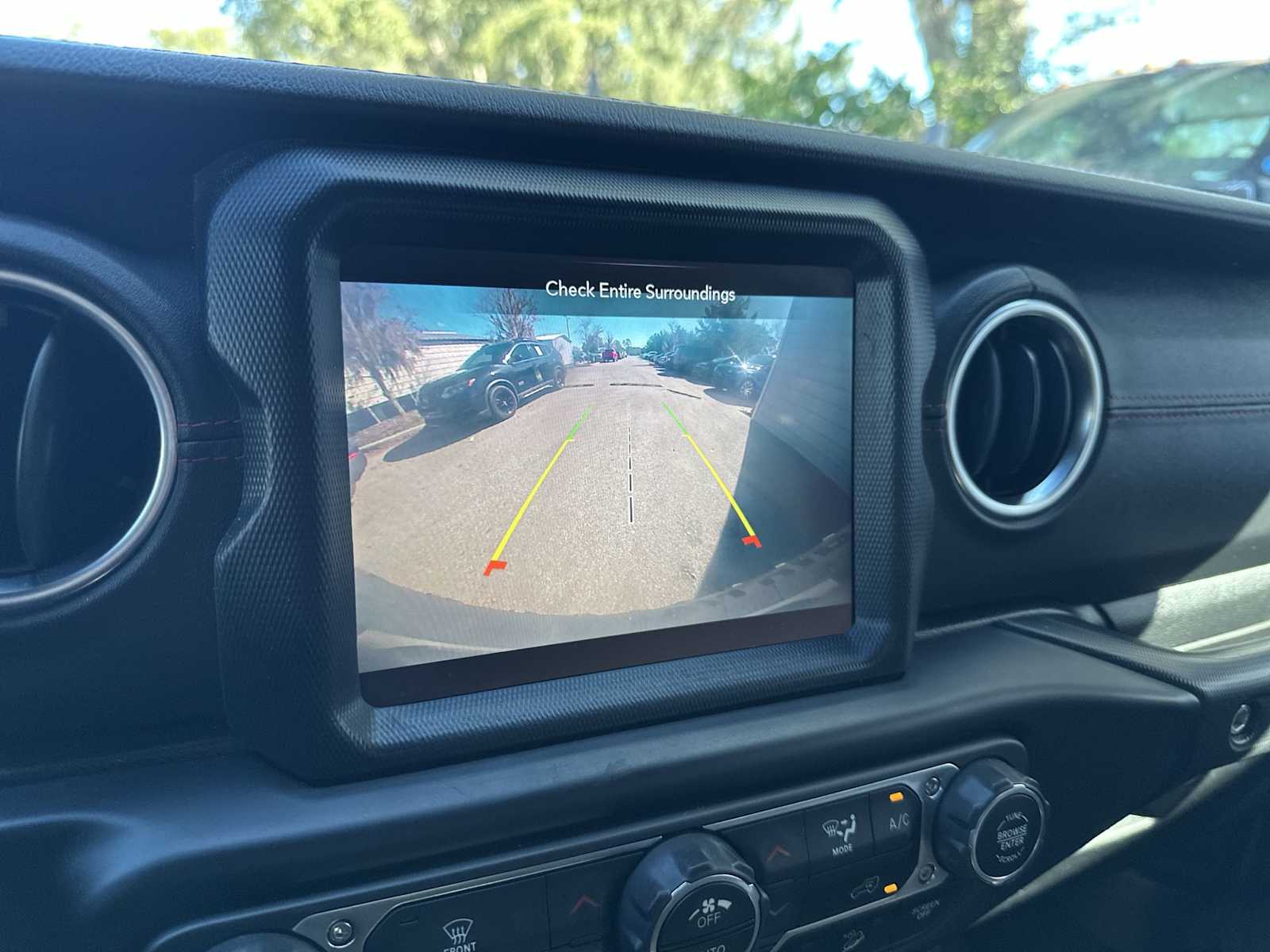 Thumbnail: 2020 Jeep Wrangler - 22