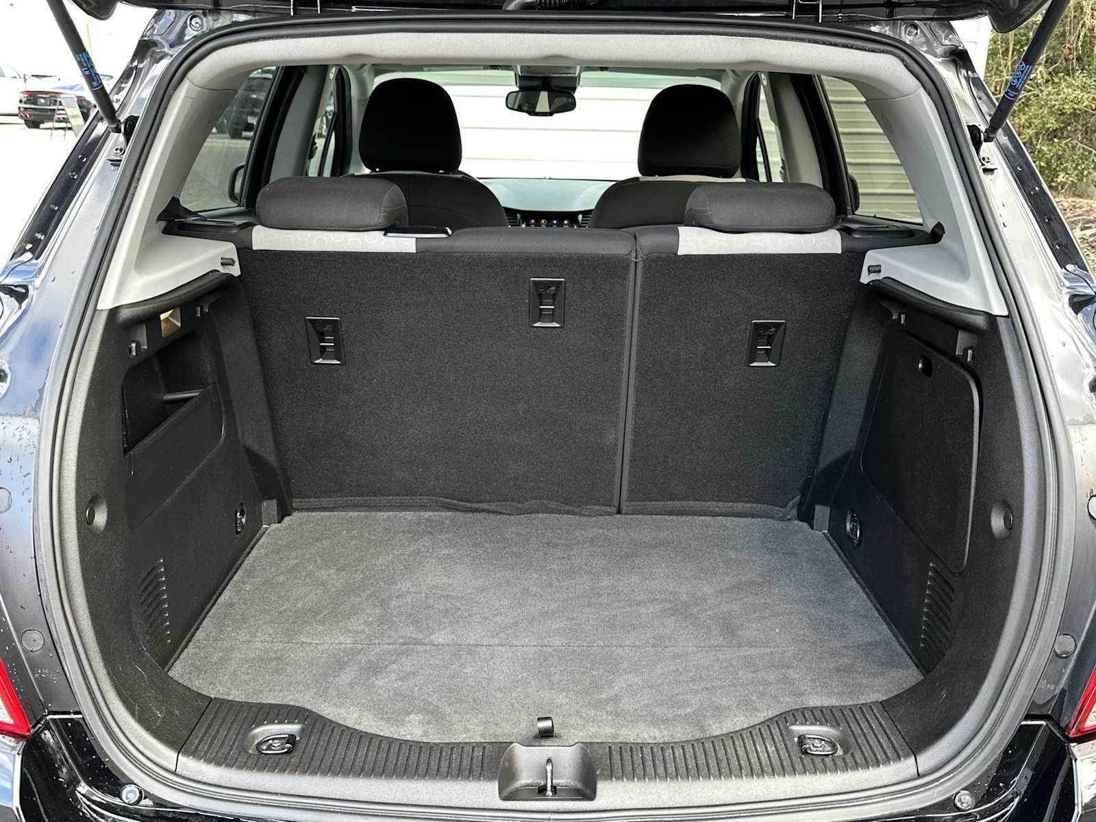 Thumbnail: 2020 Chevrolet Trax - 25