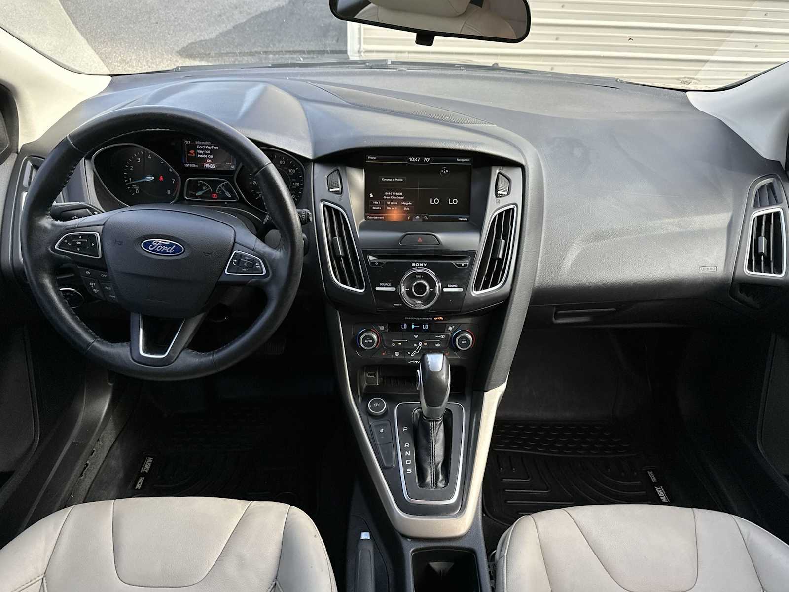 Thumbnail: 2015 Ford Focus - 14