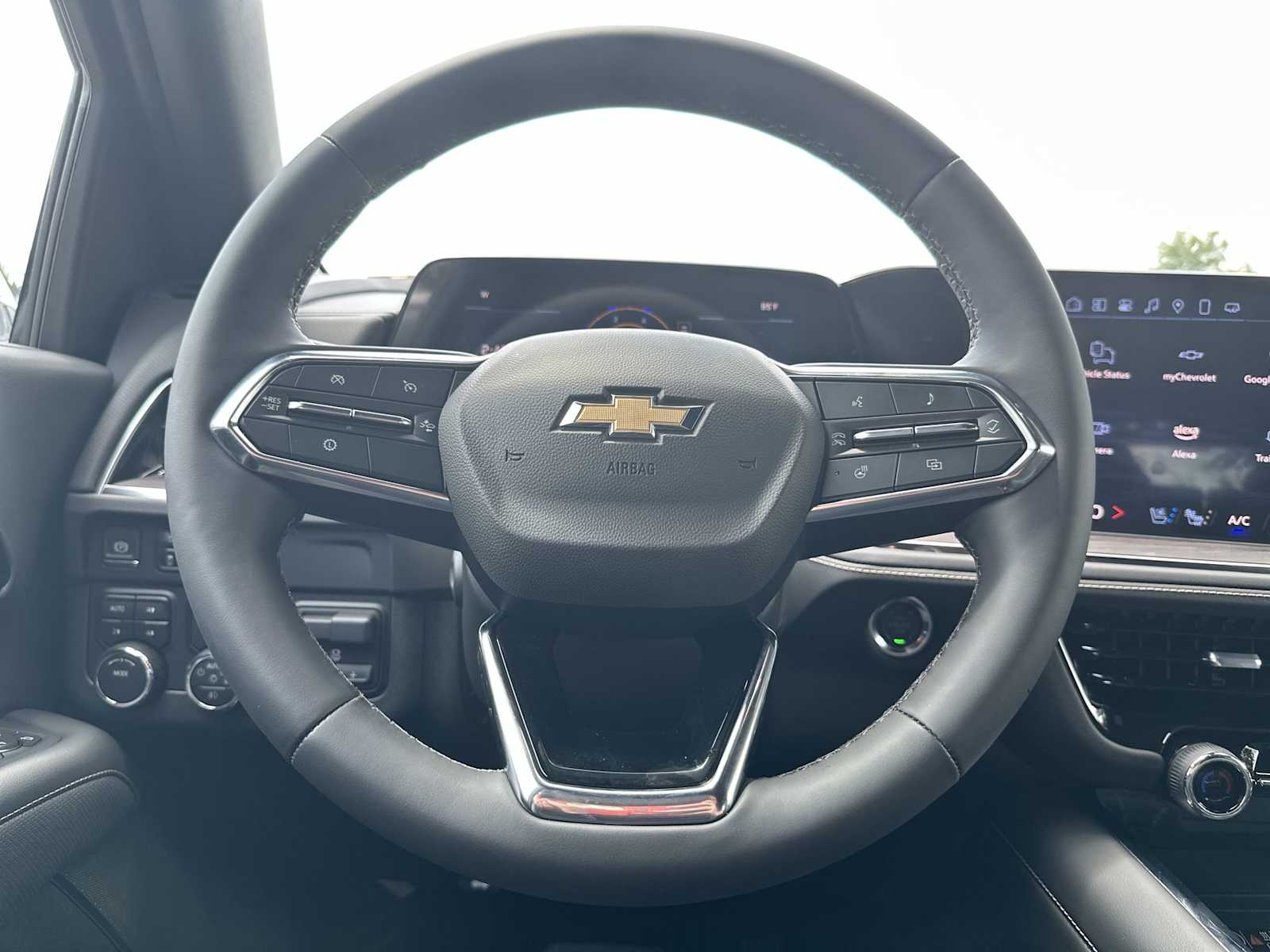 Thumbnail: 2025 Chevrolet Suburban - 20