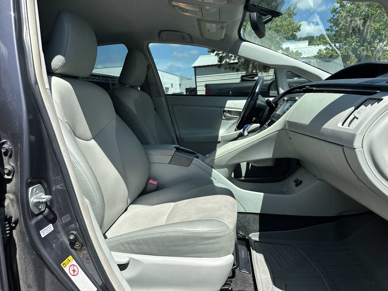 Thumbnail: 2013 Toyota Prius - 18