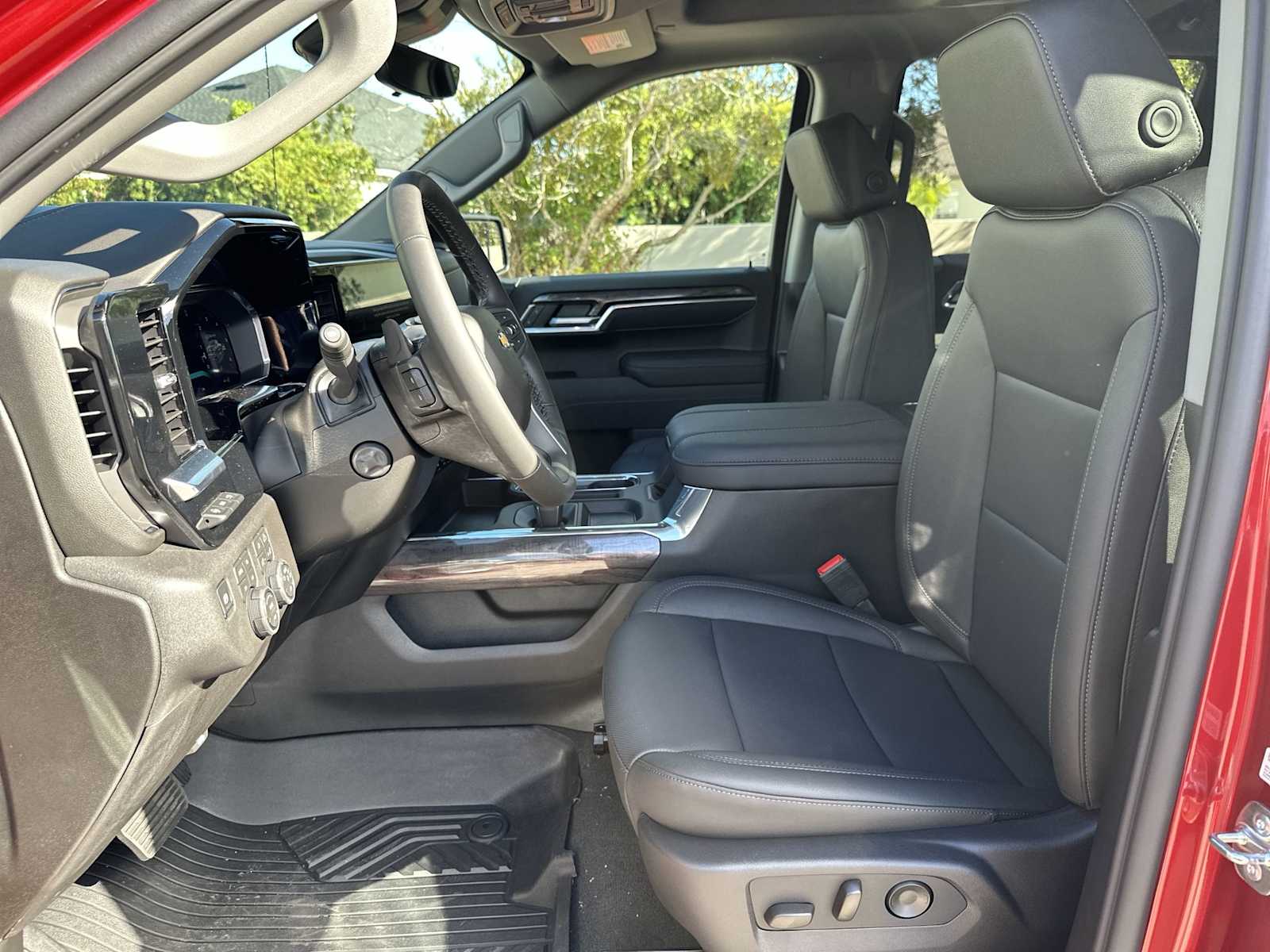 Thumbnail: 2026 Chevrolet Silverado 1500 - 15