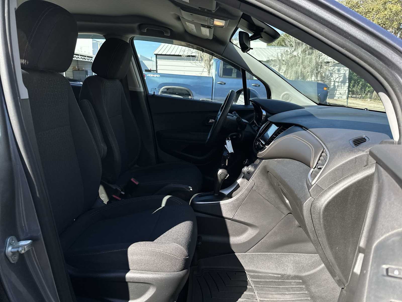 Thumbnail: 2020 Chevrolet Trax - 19