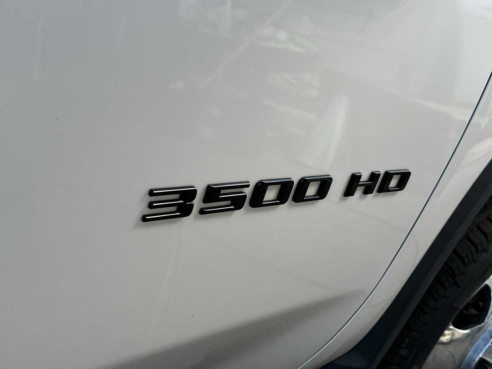 Thumbnail: 2020 Chevrolet Silverado 3500 - 11