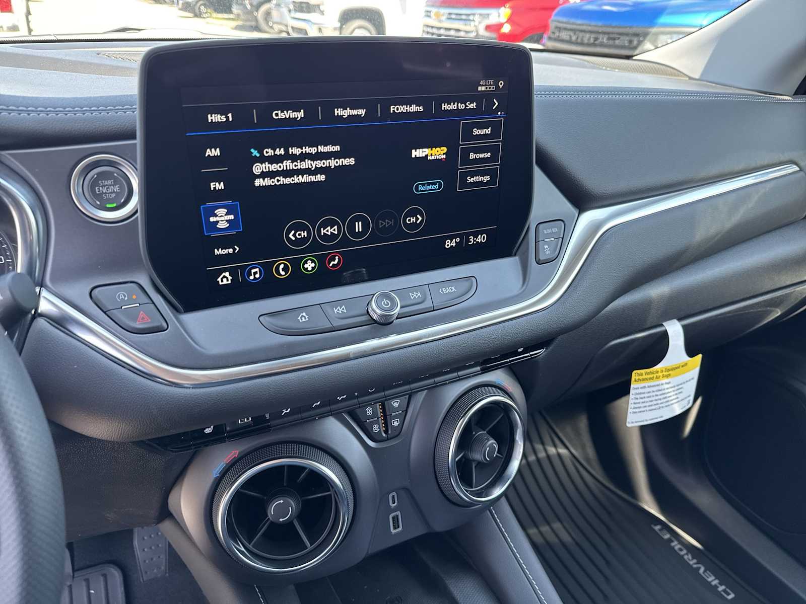 Thumbnail: 2025 Chevrolet Blazer - 31