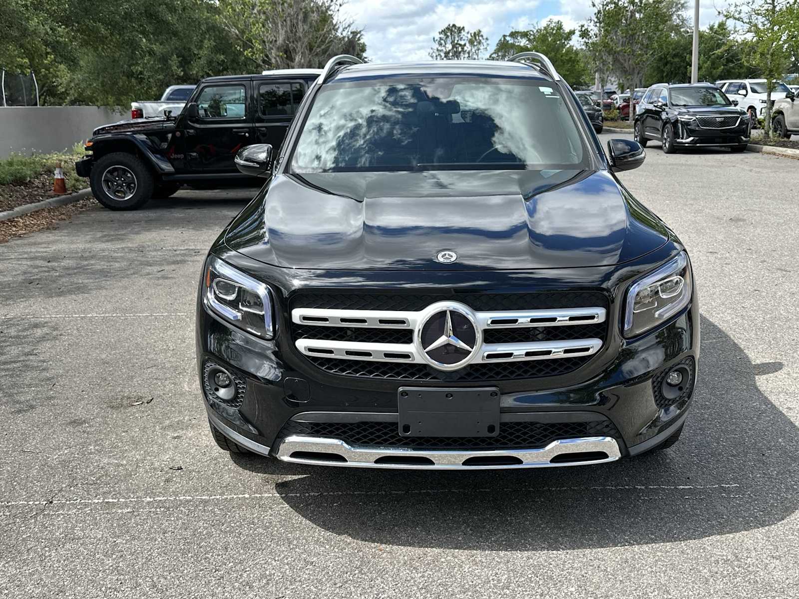 Thumbnail: 2023 Mercedes-Benz GLB - 9