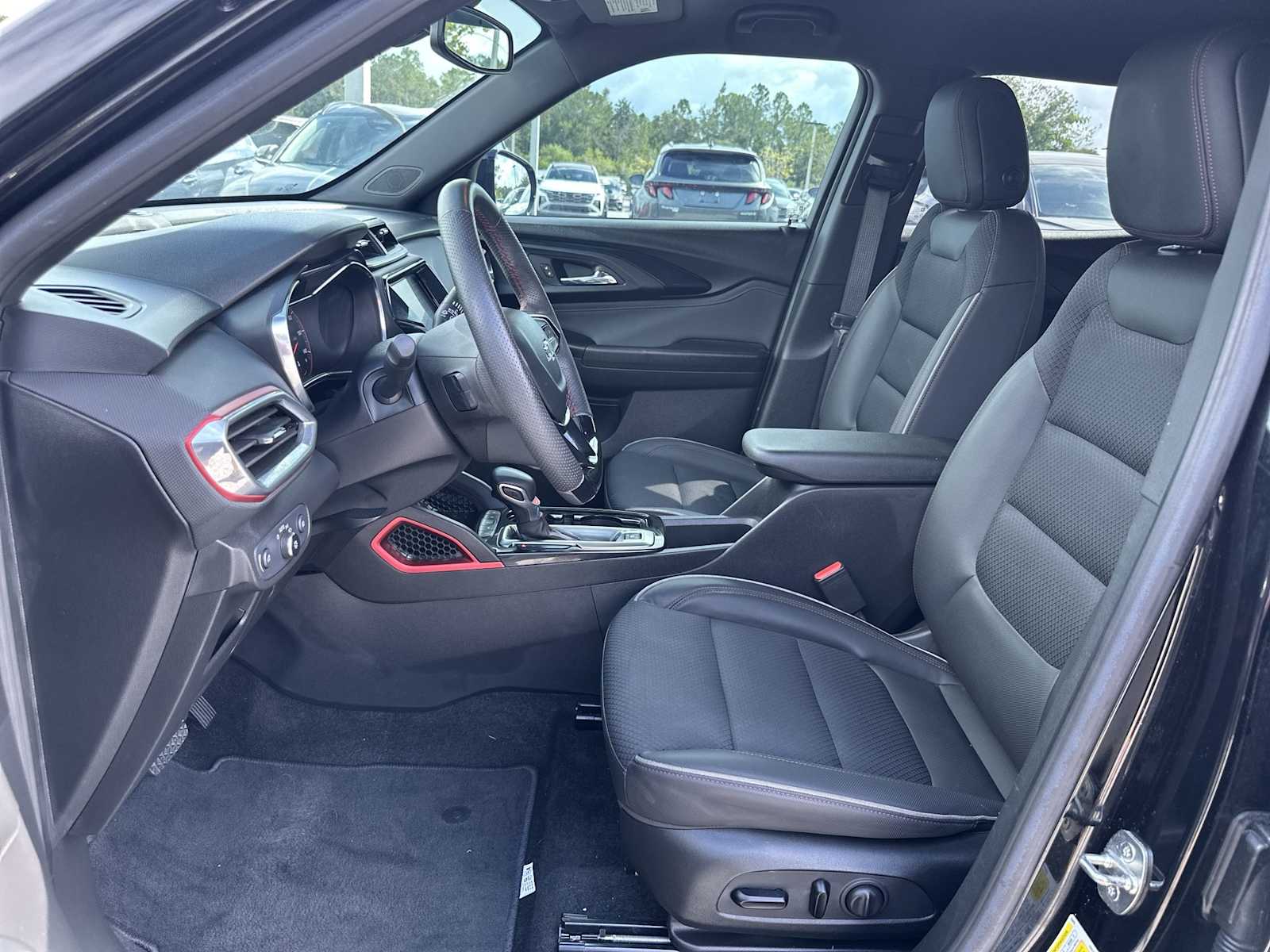 Thumbnail: 2023 Chevrolet TrailBlazer - 15