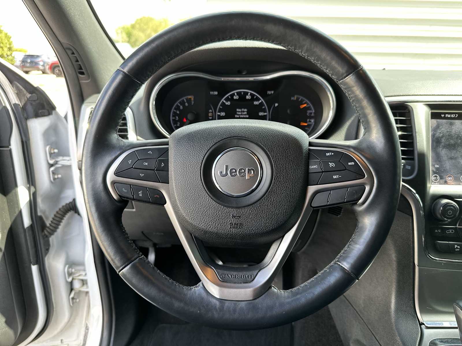 Thumbnail: 2018 Jeep Grand Cherokee - 20