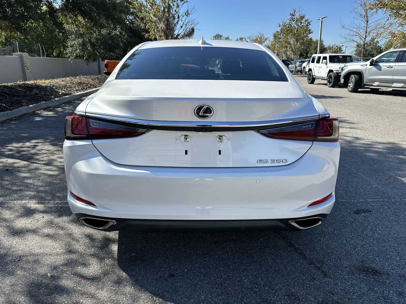Thumbnail: 2021 Lexus ES - 5