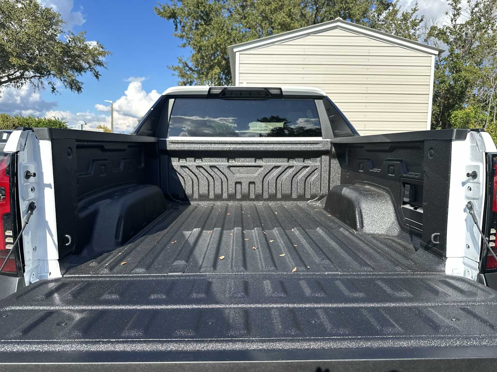 Thumbnail: 2026 Chevrolet Silverado EV - 24