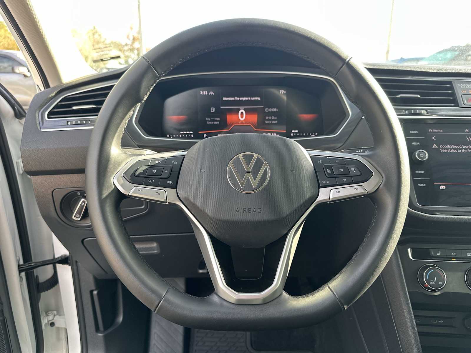 Thumbnail: 2024 Volkswagen Tiguan - 21