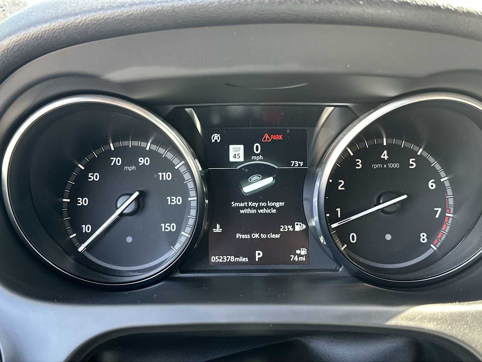 Thumbnail: 2019 Land Rover Discovery Sport - 24