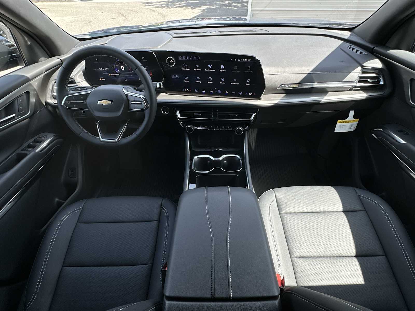 Thumbnail: 2026 Chevrolet Traverse - 14