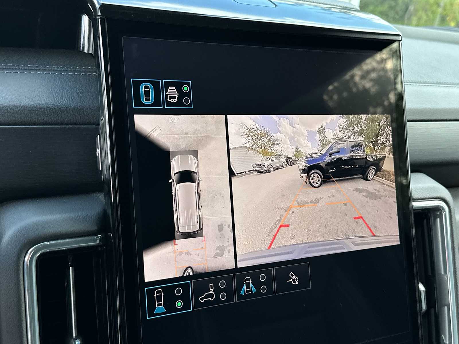 Thumbnail: 2025 GMC Yukon - 22