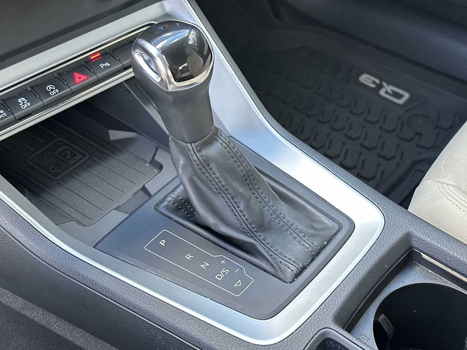 Thumbnail: 2020 Audi Q3 - 25