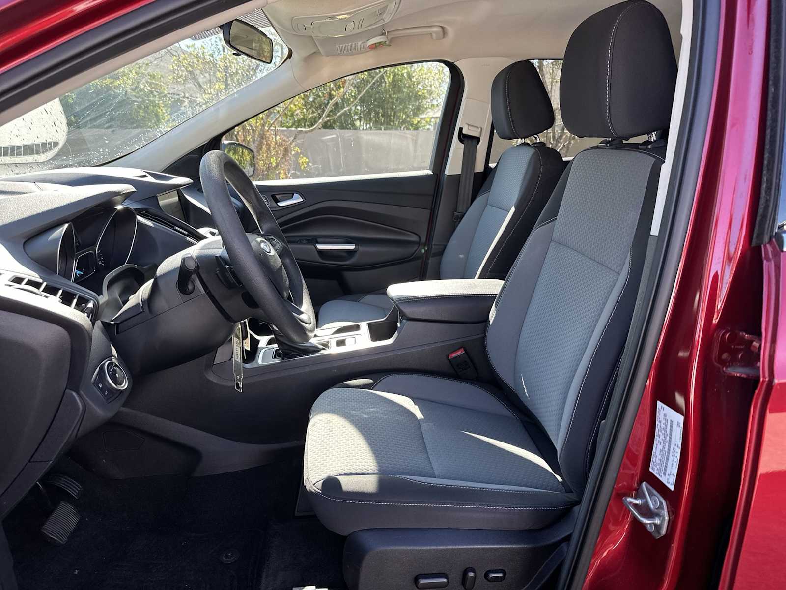 Thumbnail: 2017 Ford Escape - 16