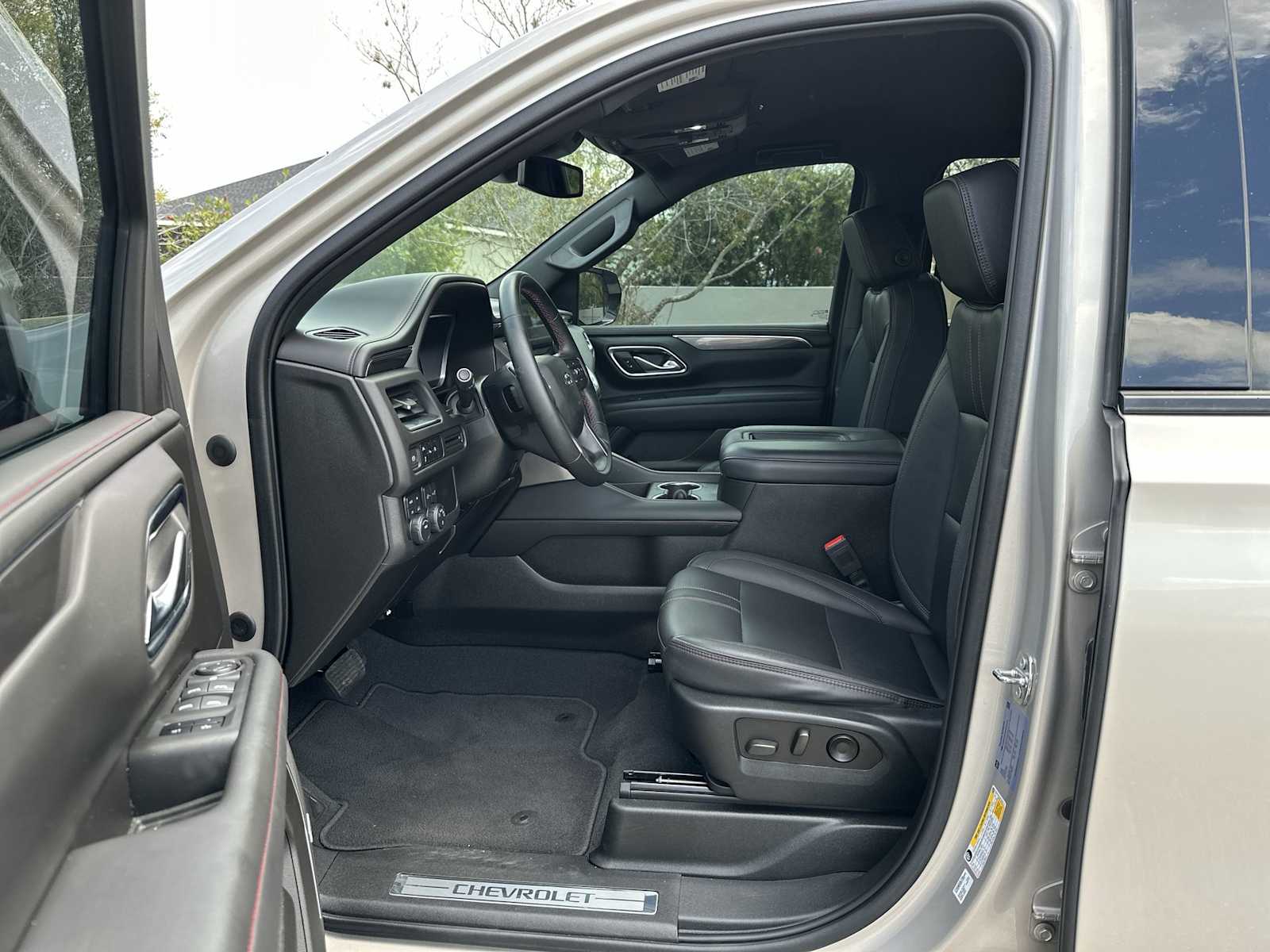 Thumbnail: 2023 Chevrolet Suburban - 2