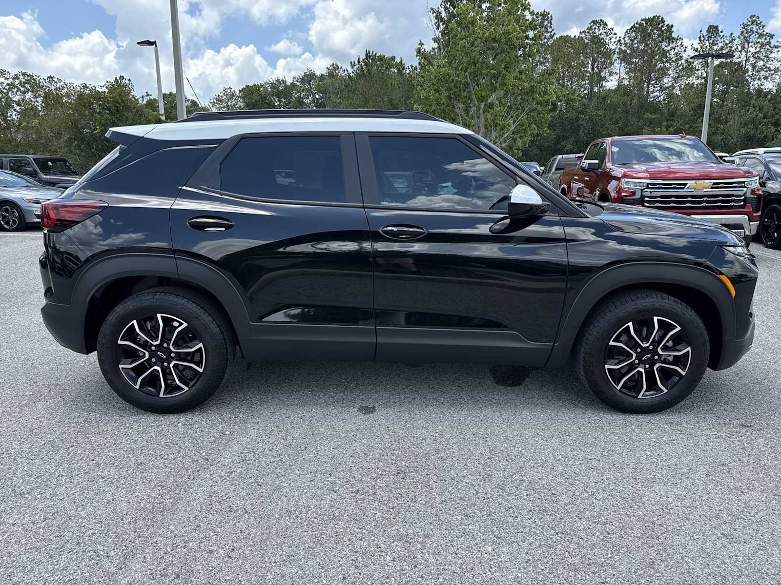 Thumbnail: 2025 Chevrolet TrailBlazer - 9