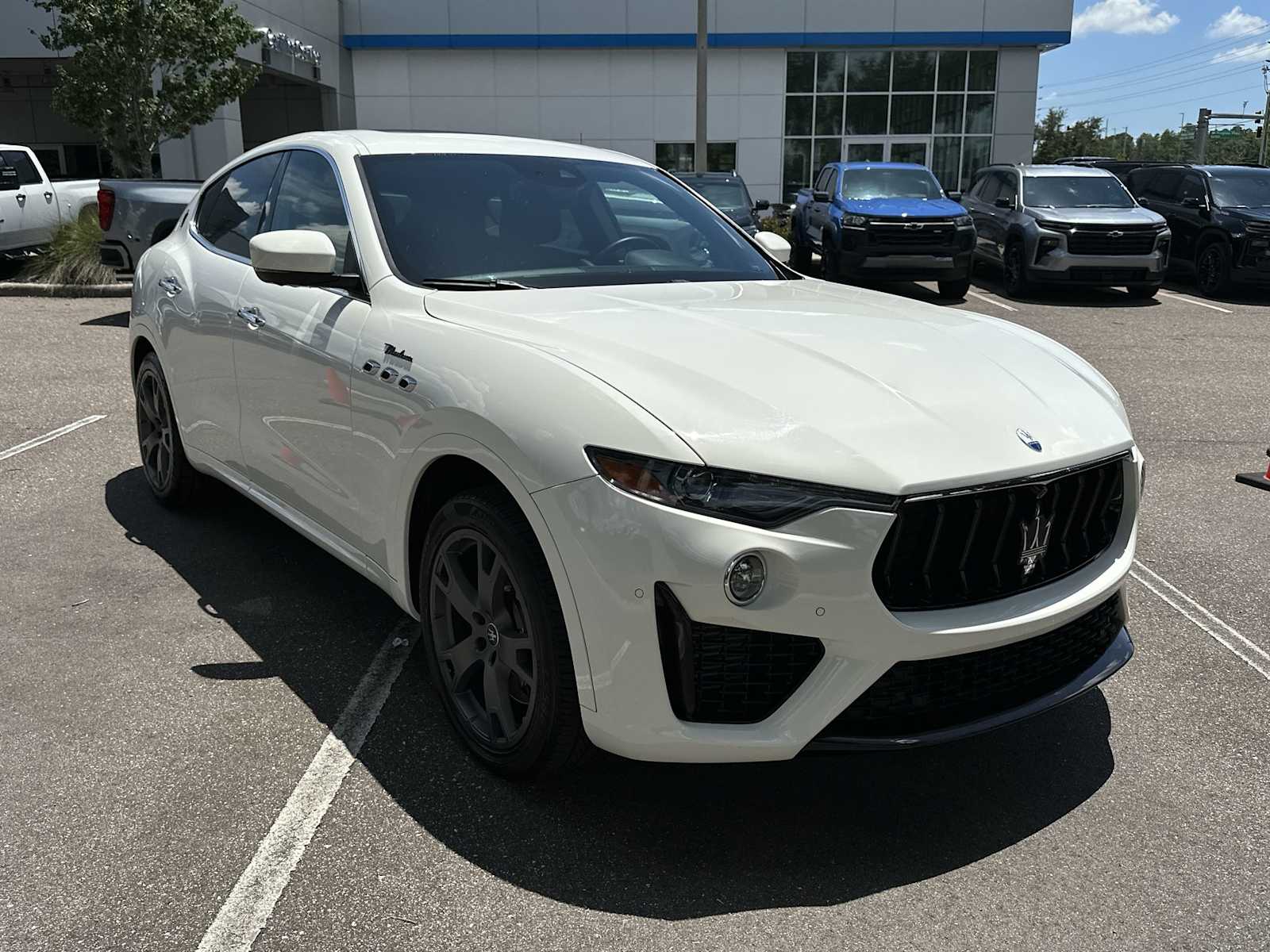 Thumbnail: 2023 Maserati Levante - 8