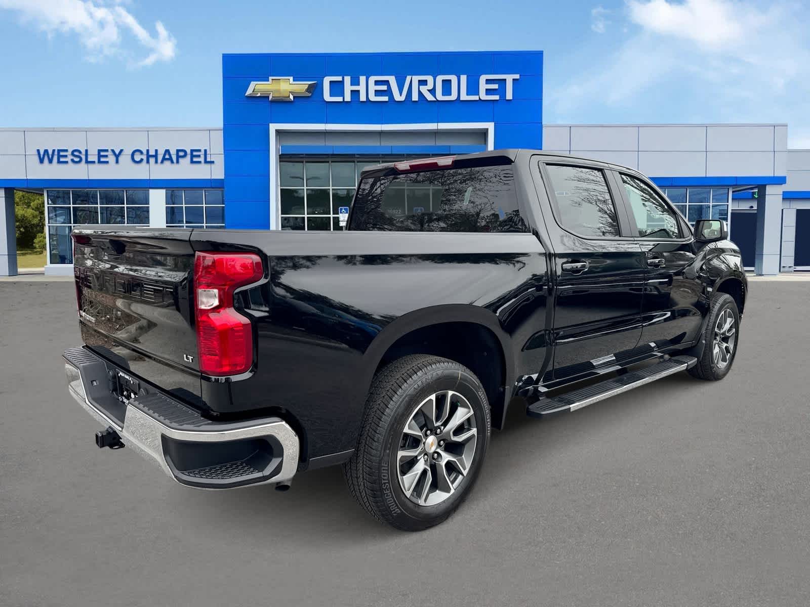 2025 Chevrolet Silverado 1500 LT 8