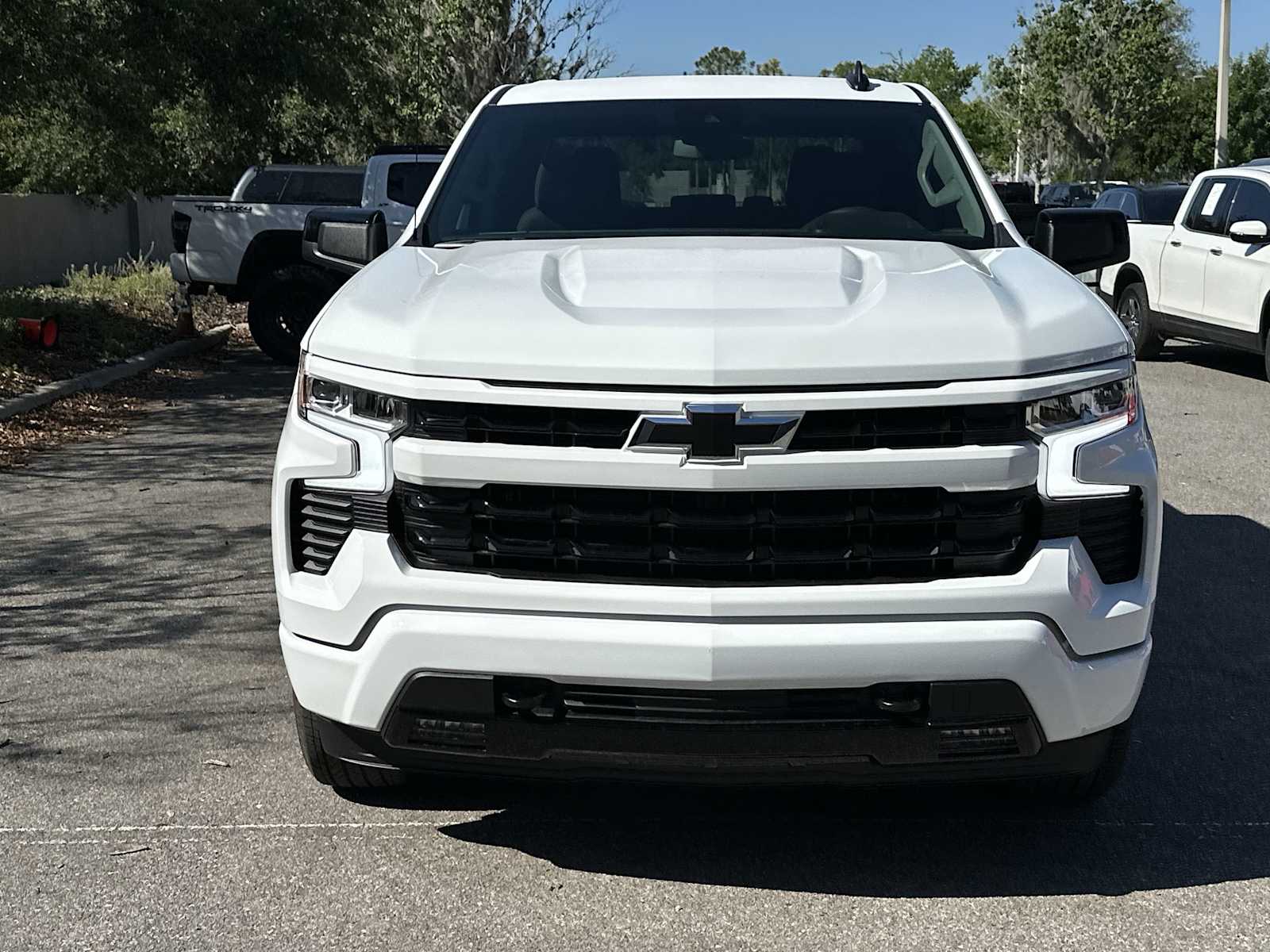 Thumbnail: 2026 Chevrolet Silverado 1500 - 9
