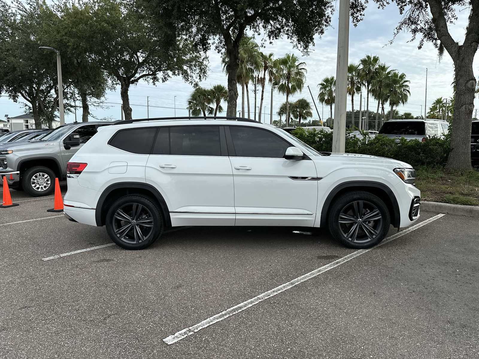 Thumbnail: 2021 Volkswagen Atlas - 7