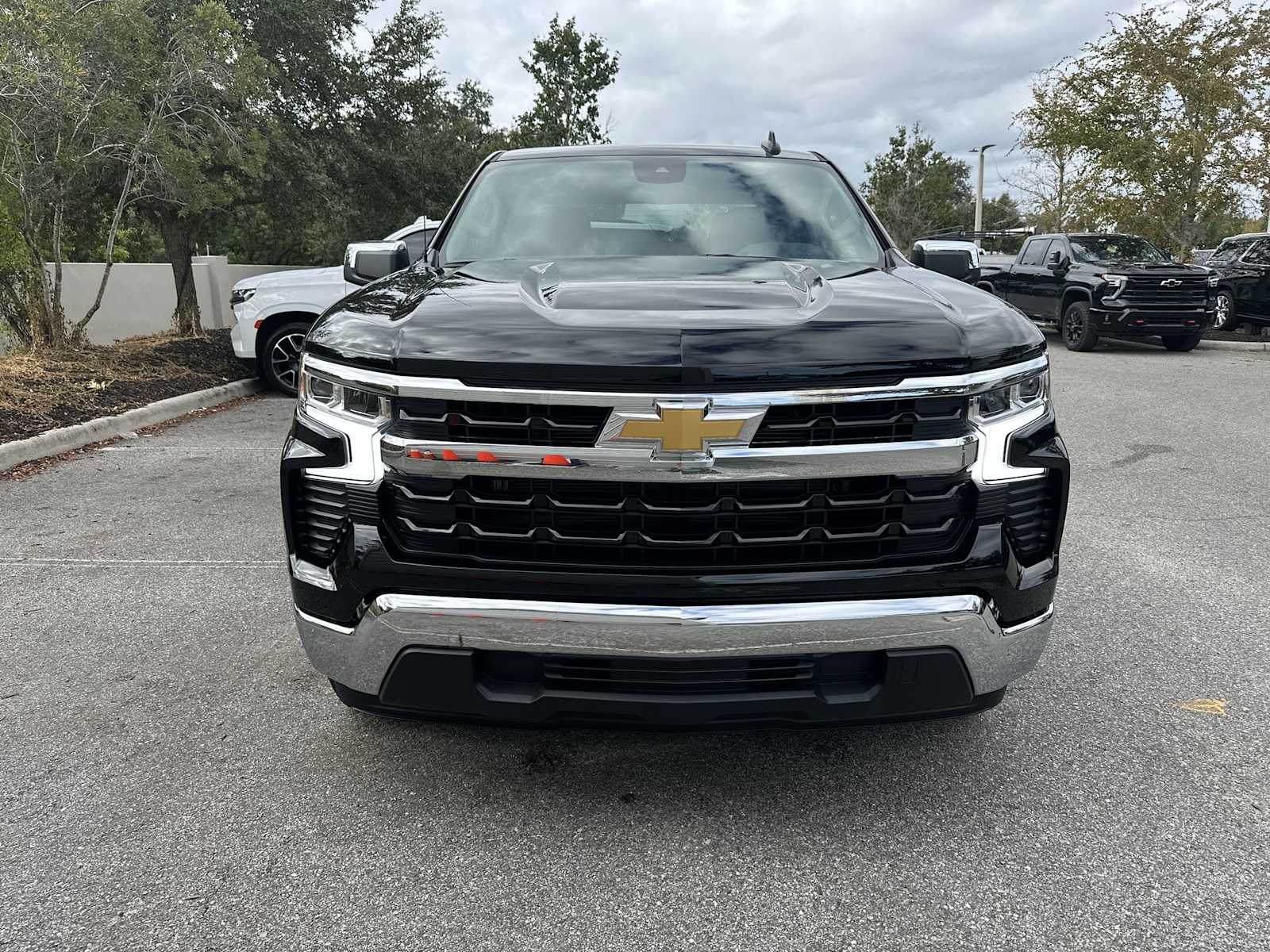 Thumbnail: 2026 Chevrolet Silverado 1500 - 9