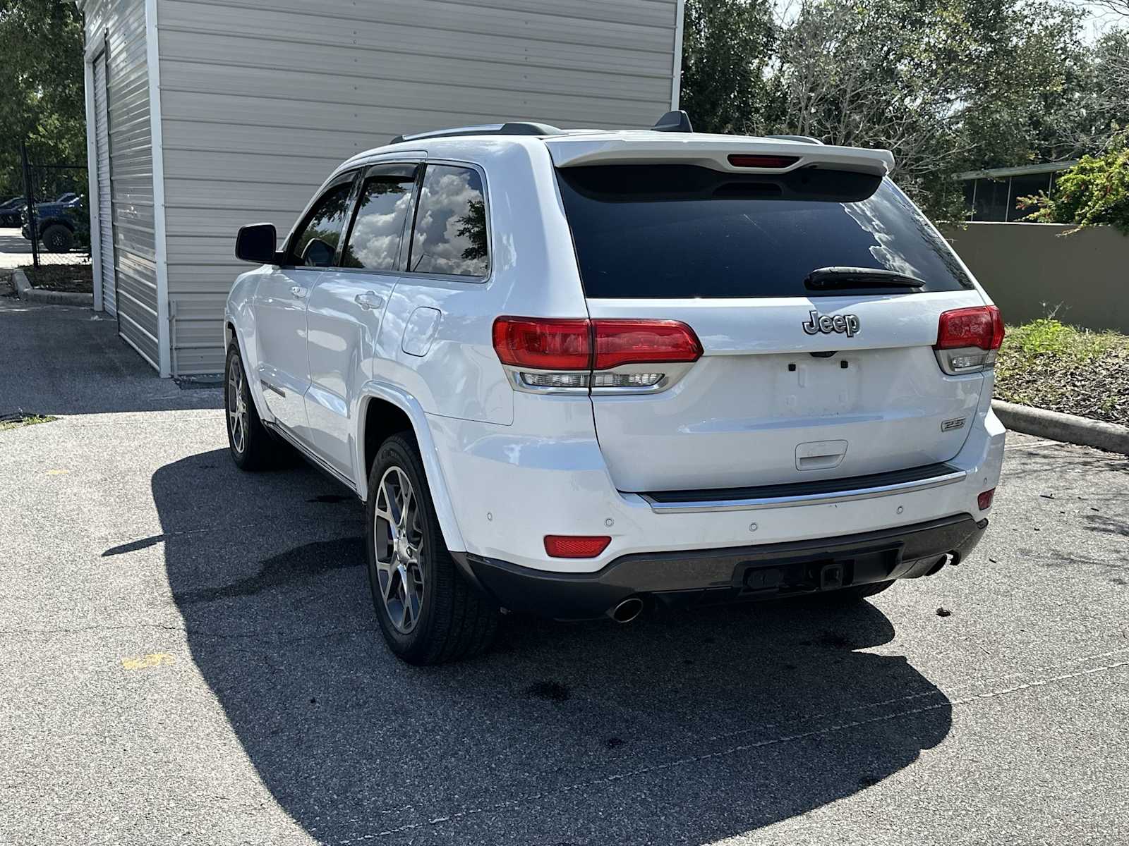Thumbnail: 2018 Jeep Grand Cherokee - 4