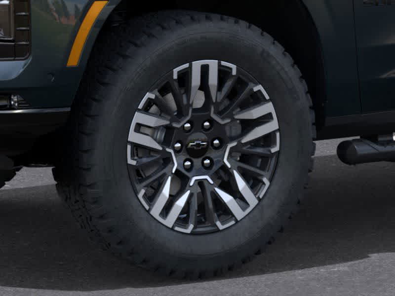 Thumbnail: 2025 Chevrolet Suburban - 9