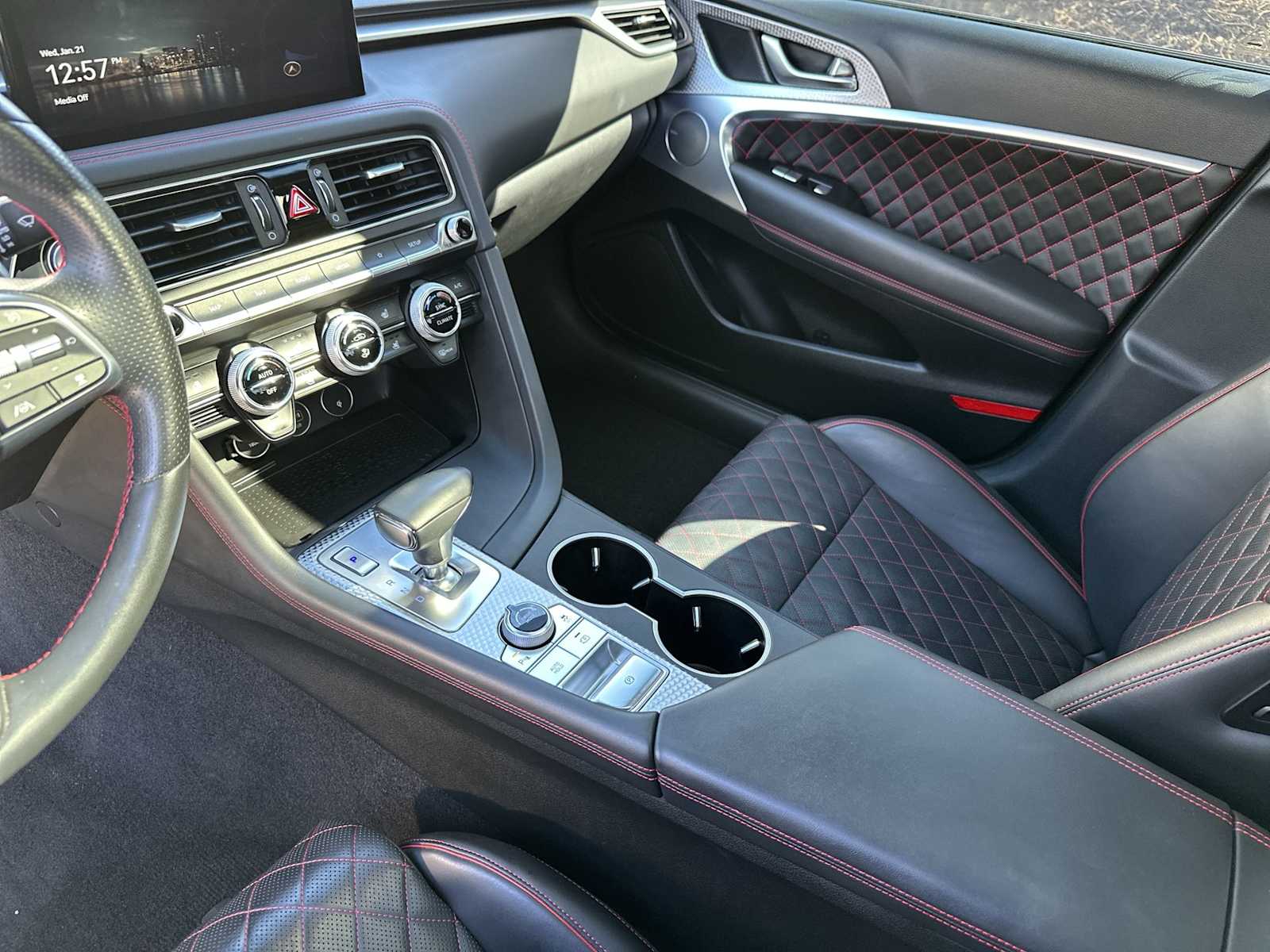 Thumbnail: 2023 Genesis G70 - 22