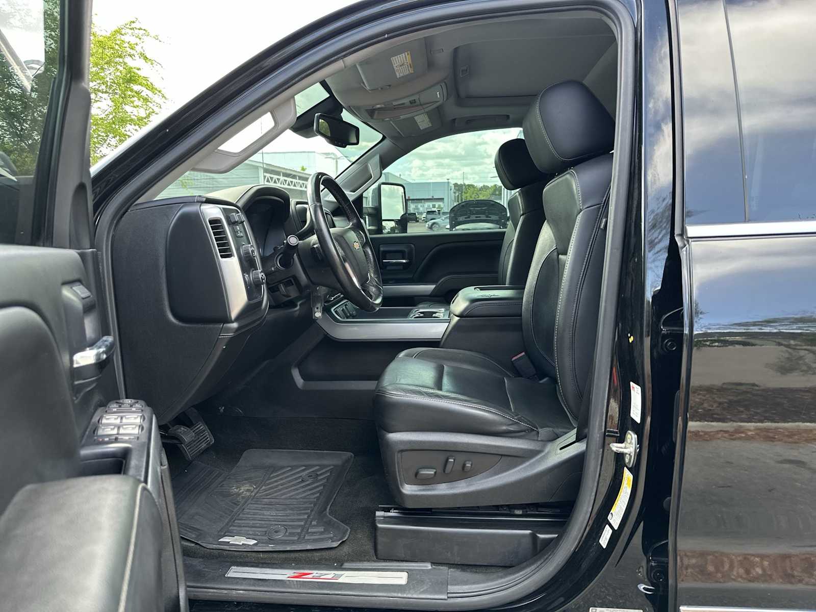 Thumbnail: 2017 Chevrolet Silverado 2500 - 2