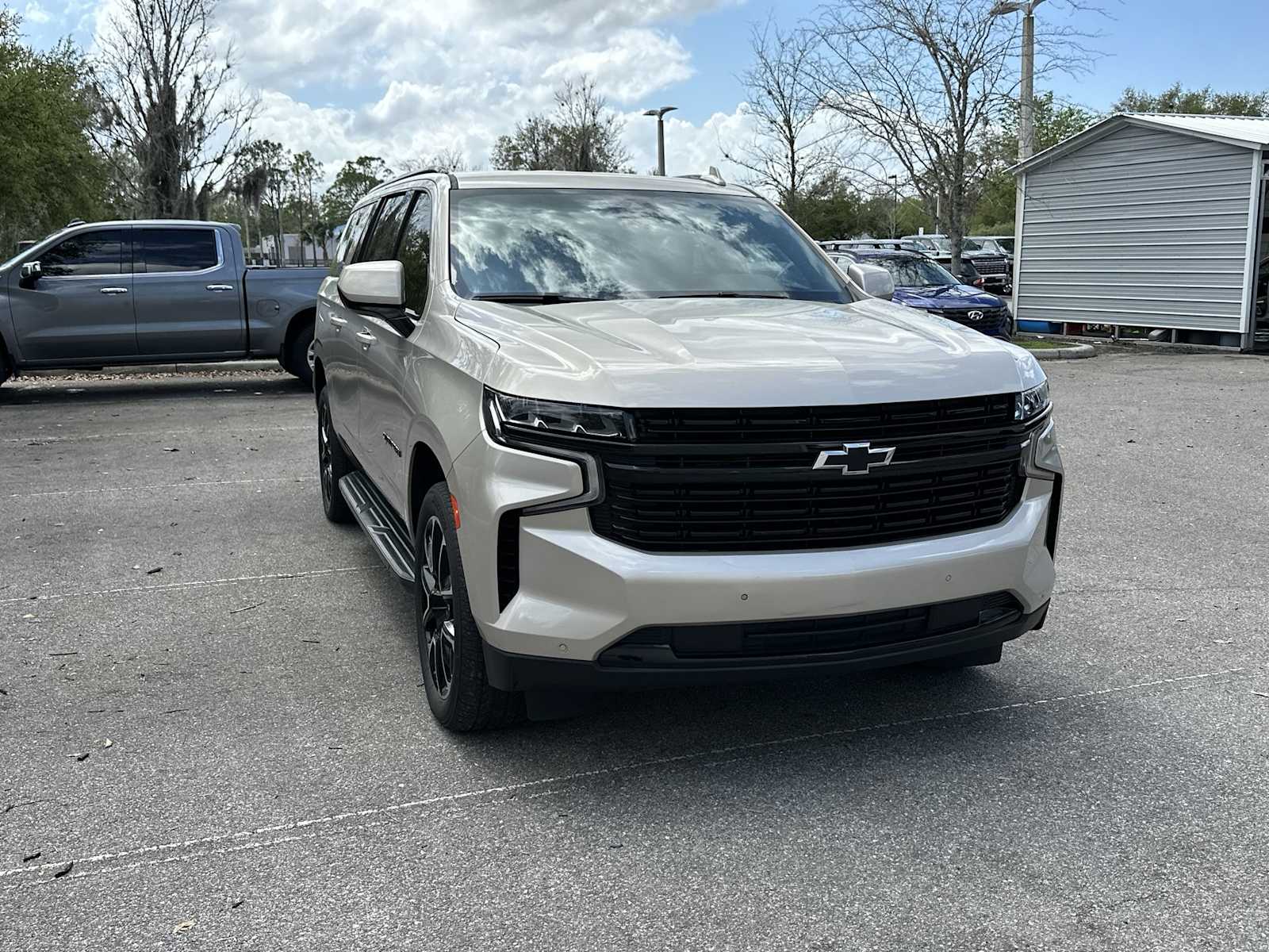 Thumbnail: 2023 Chevrolet Suburban - 8