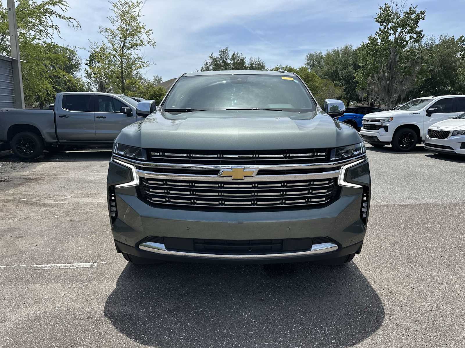 Thumbnail: 2023 Chevrolet Suburban - 9