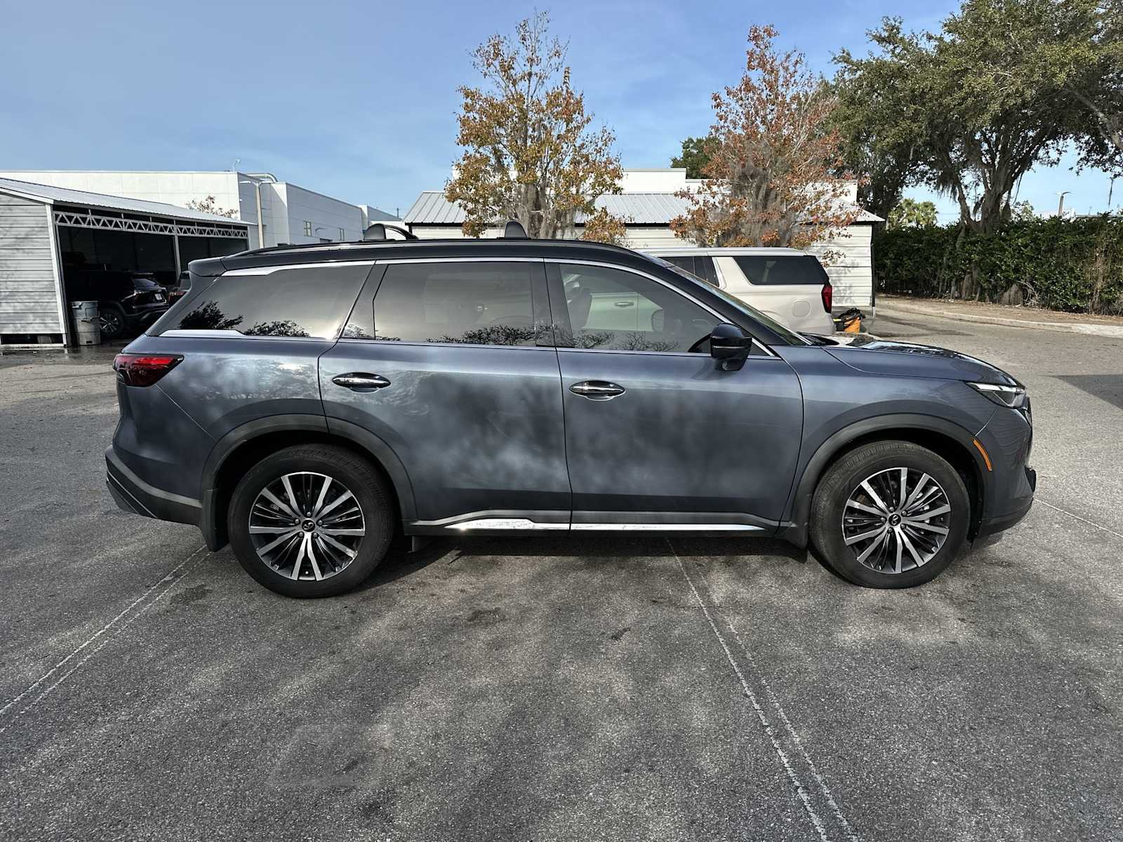 Thumbnail: 2022 INFINITI QX60 - 7