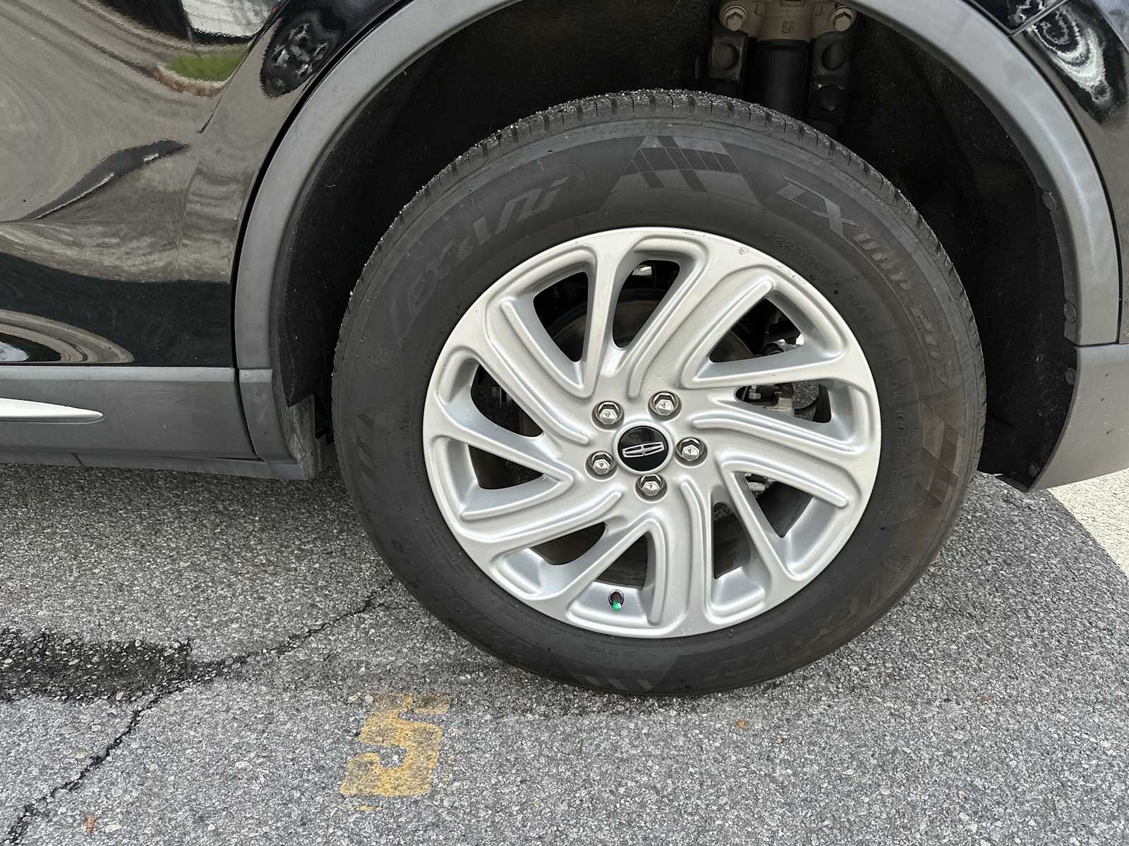 Thumbnail: 2022 Lincoln Corsair - 12