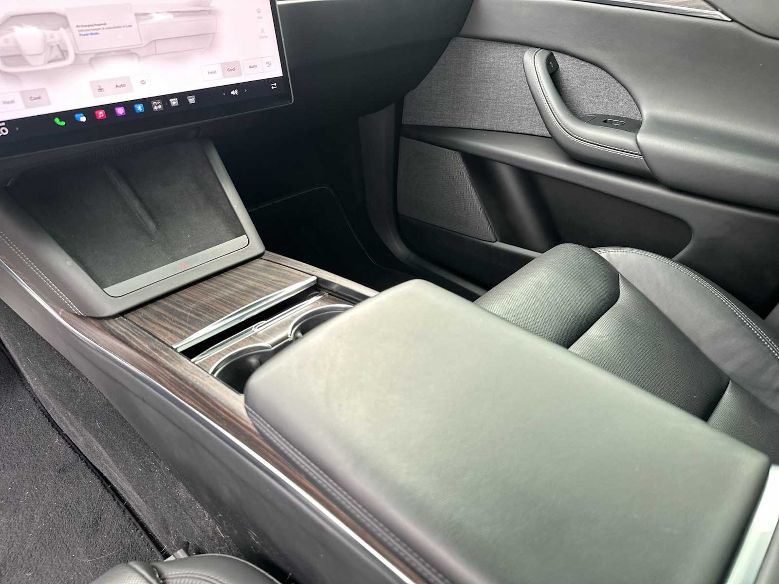 Thumbnail: 2023 Tesla Model X - 21