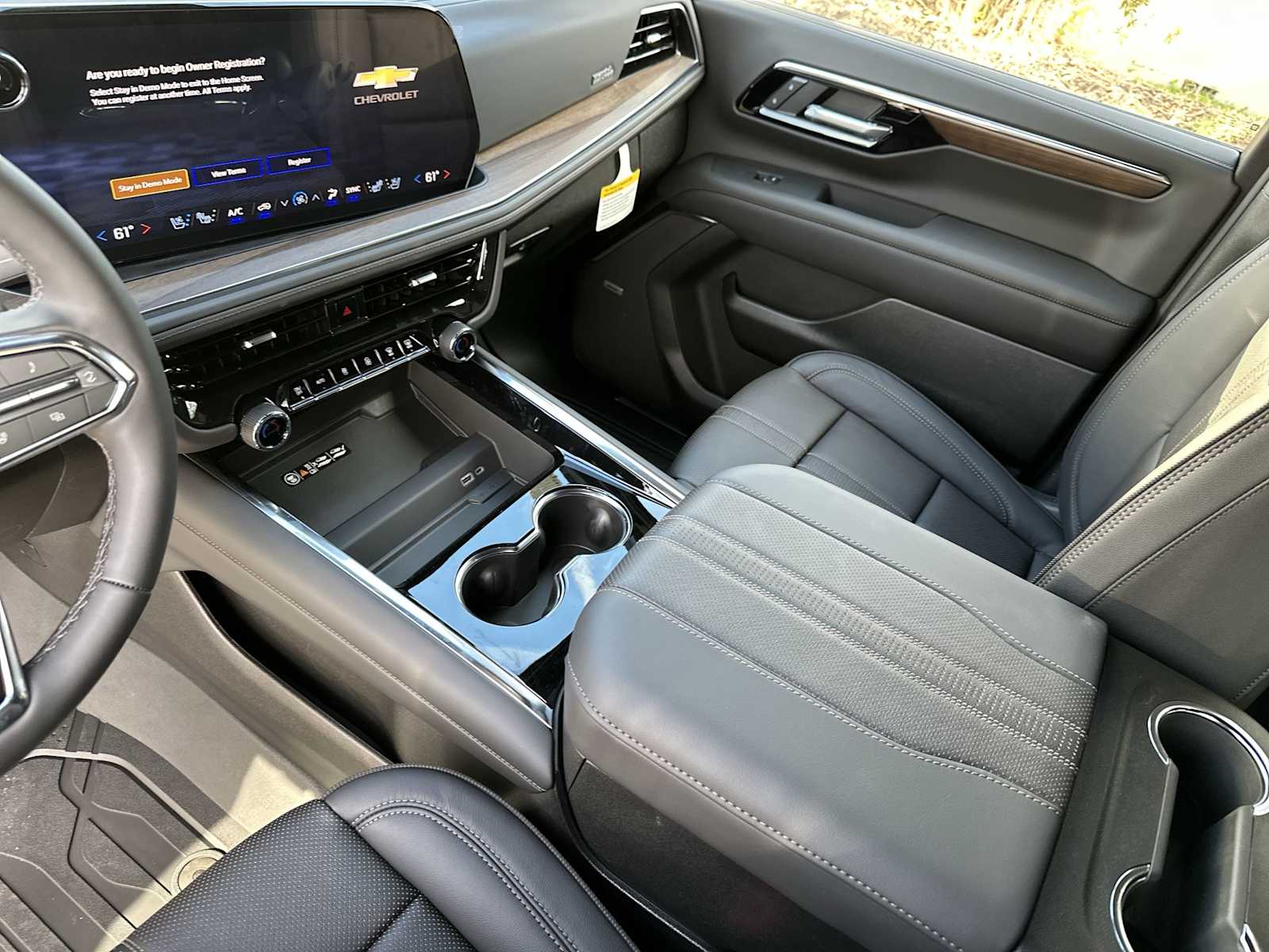 Thumbnail: 2026 Chevrolet Suburban - 22