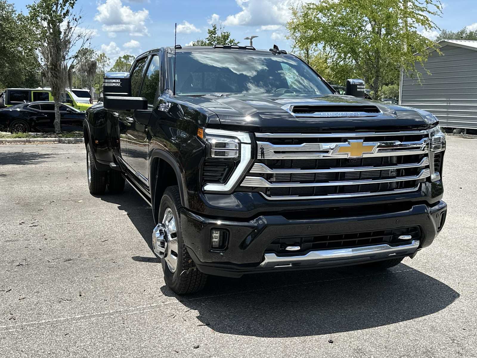 Thumbnail: 2026 Chevrolet Silverado 3500 - 8