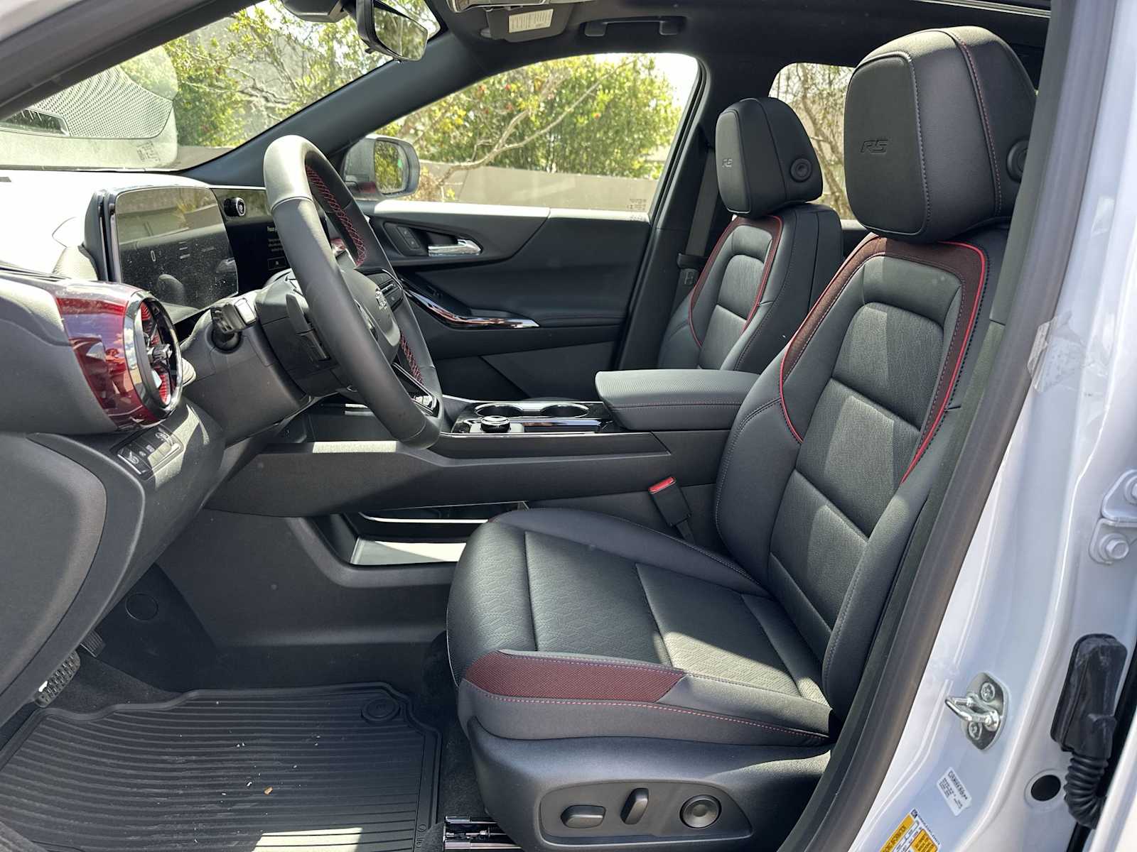Thumbnail: 2026 Chevrolet Equinox - 15