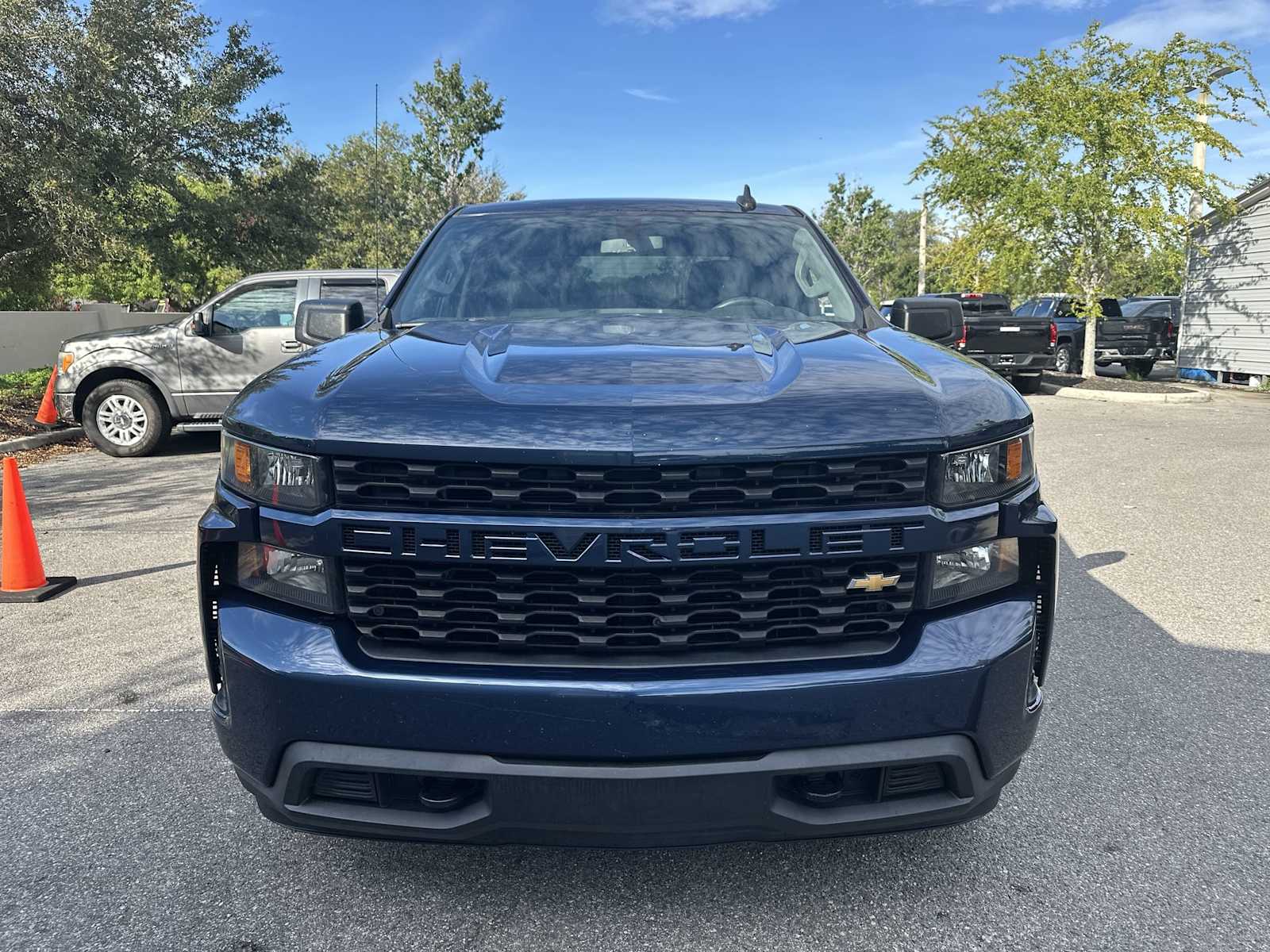 Thumbnail: 2020 Chevrolet Silverado 1500 - 9