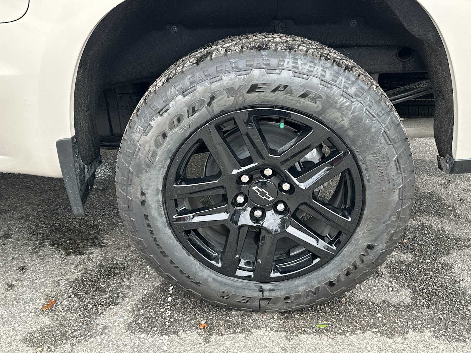 Thumbnail: 2026 Chevrolet Silverado 1500 - 13