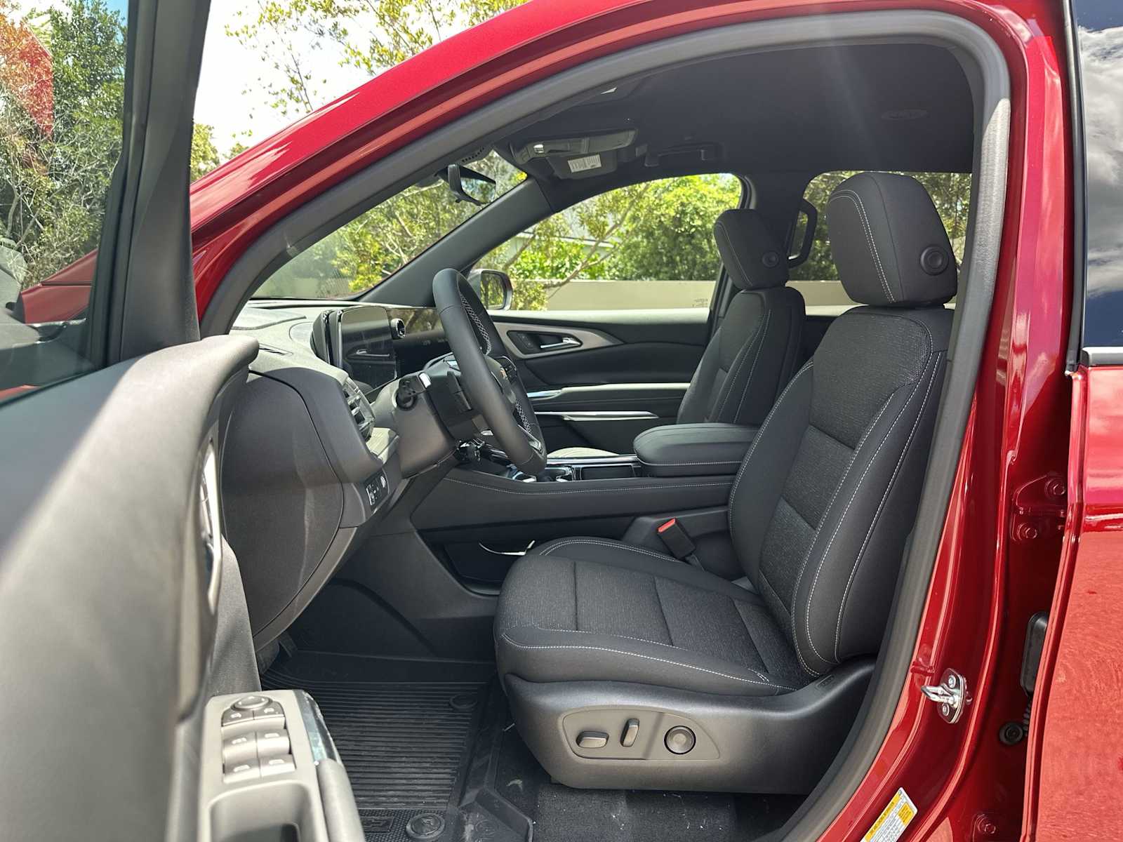 Thumbnail: 2026 Chevrolet Traverse - 2