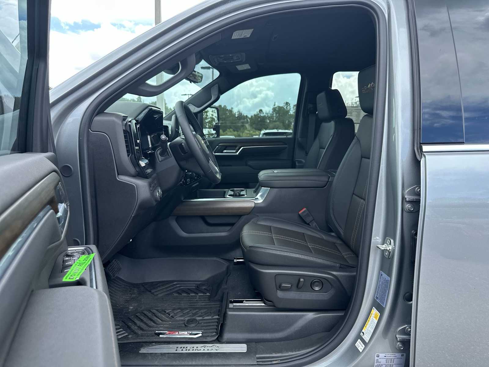 Thumbnail: 2026 Chevrolet Silverado 2500 - 2