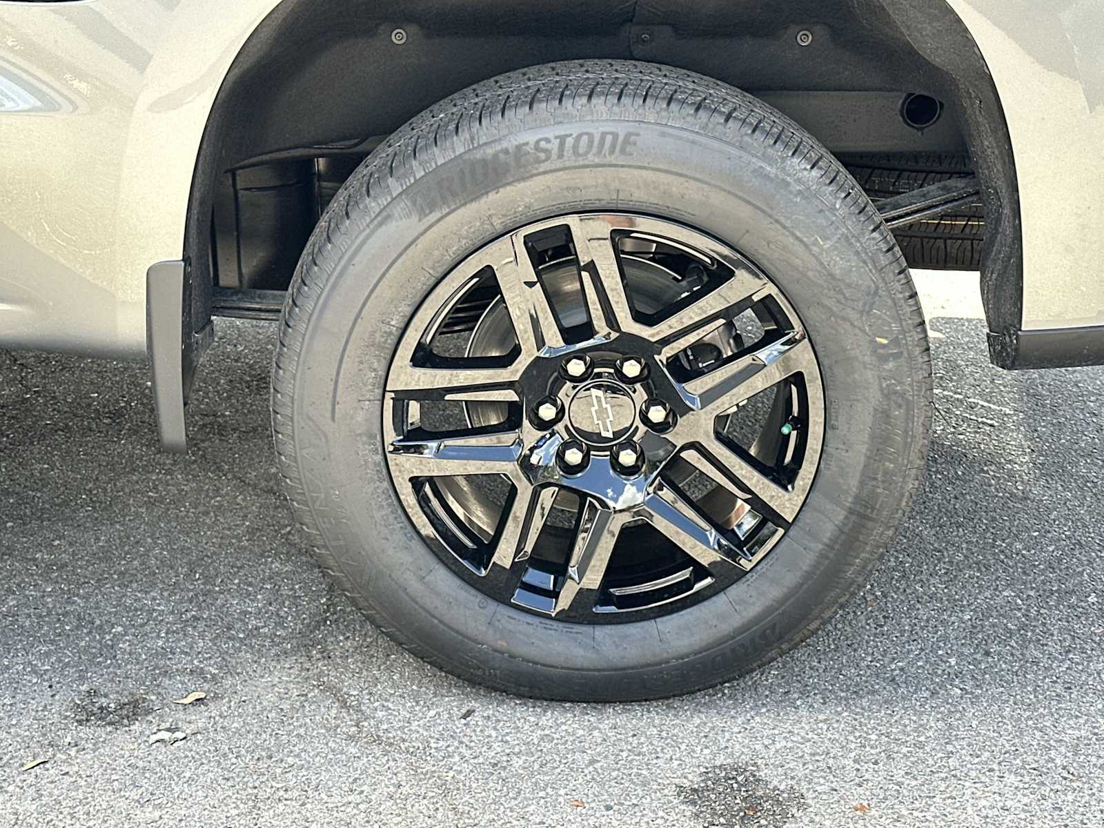 Thumbnail: 2026 Chevrolet Silverado 1500 - 12